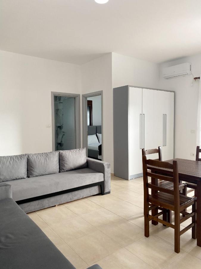 Family Apartments Himara Exterior foto