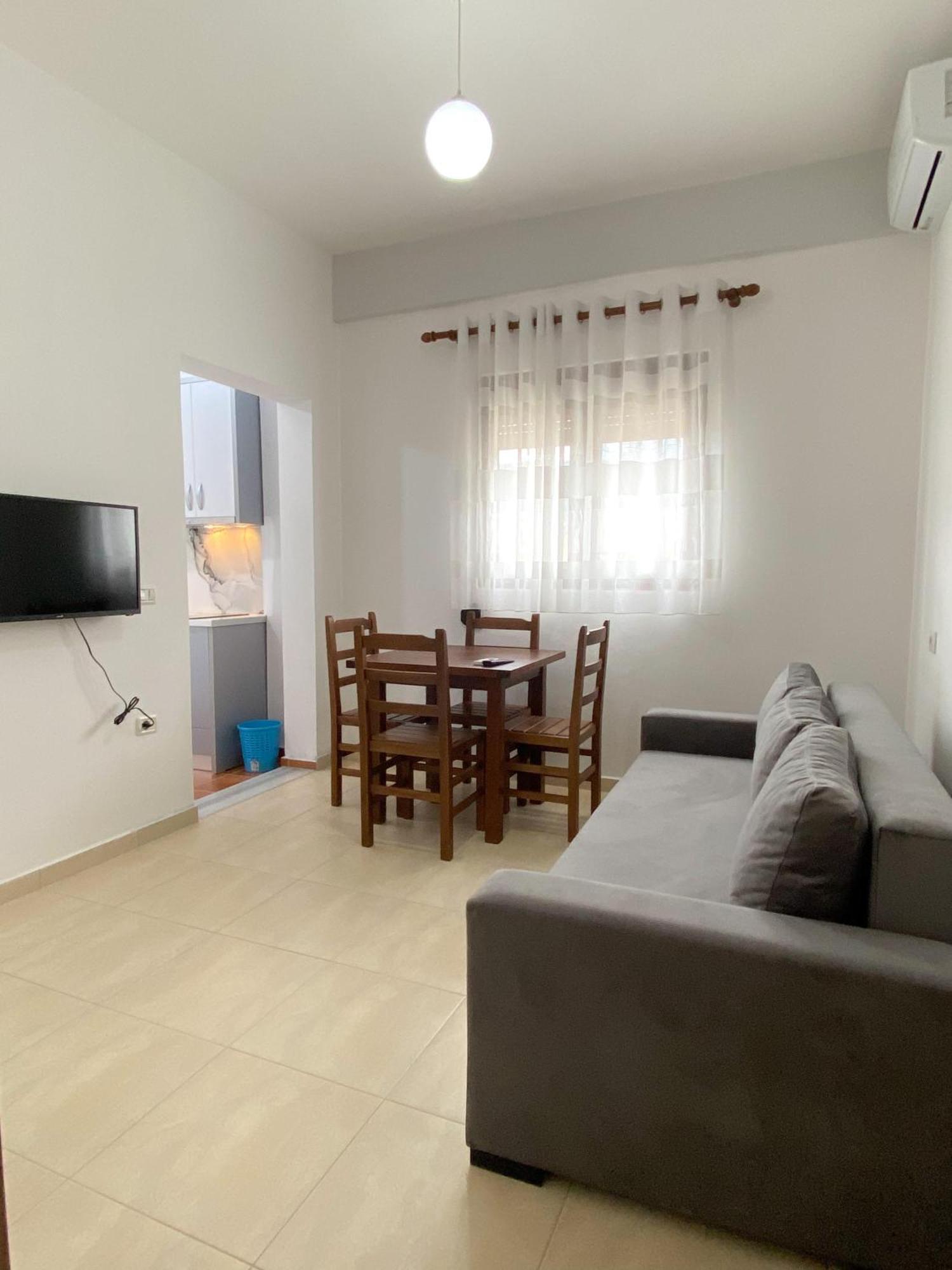 Family Apartments Himara Exterior foto
